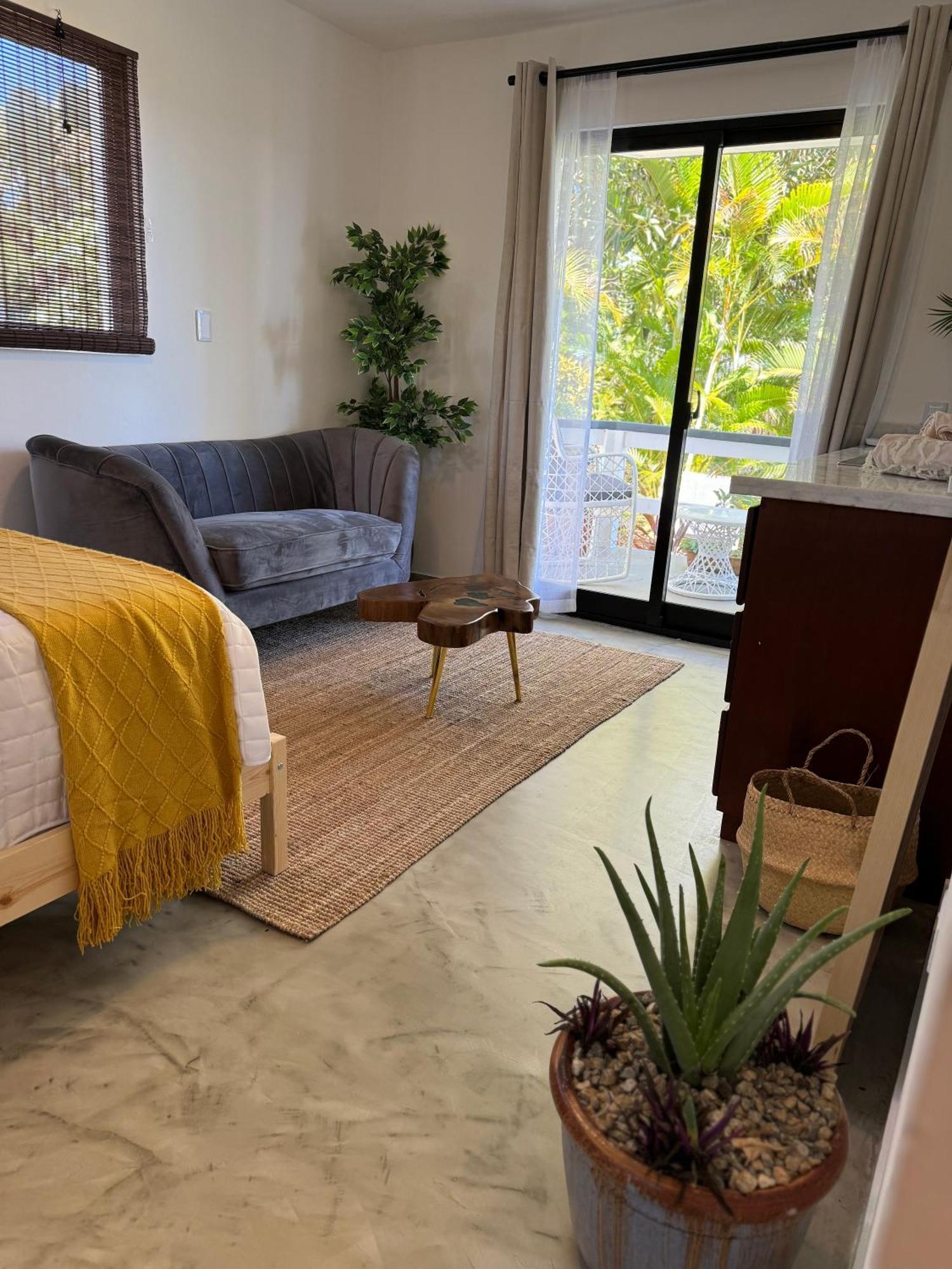 Catalina, Cabrera Oceanview Multi 2 Bd 2 Bath Condo Units With Balcony And Pool Экстерьер фото